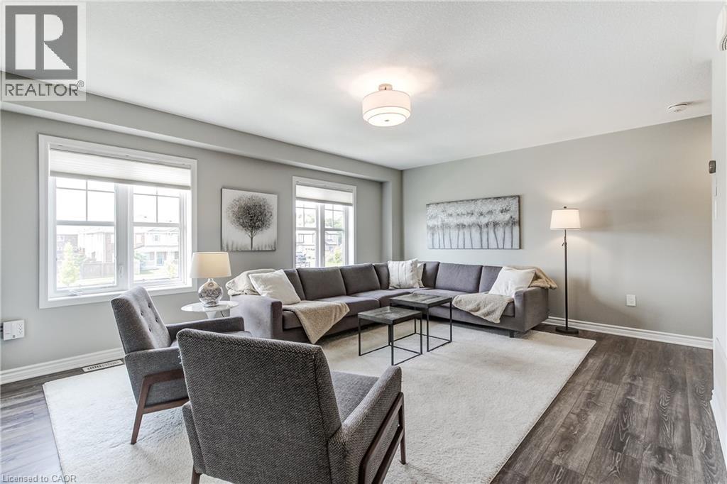 #3 230 AVONSYDE Boulevard - Image 13