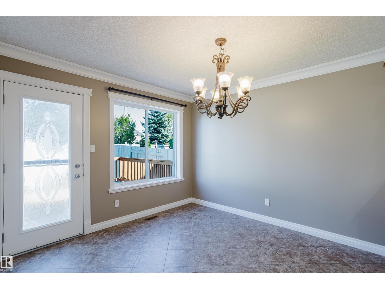 11616 174 AV NW - 23