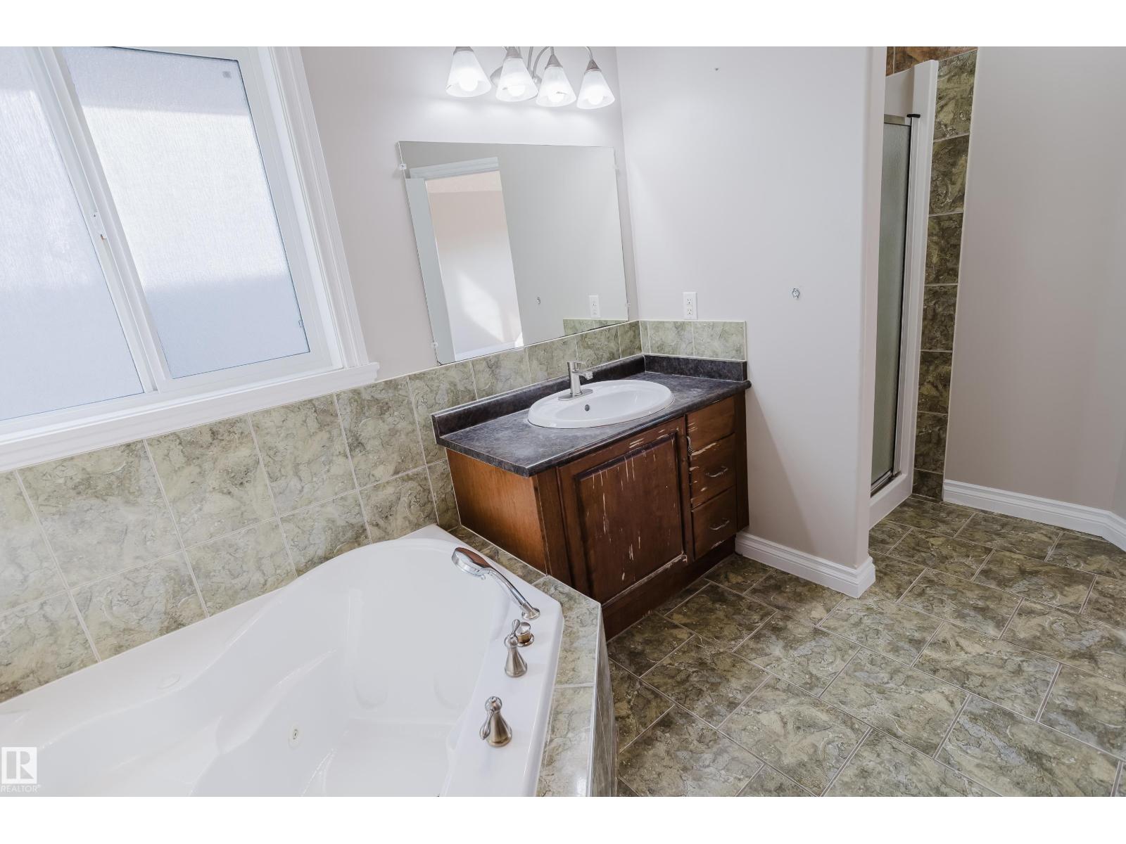 11616 174 AV NW - 42