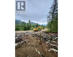 305 Richie Road, Rossland, BC V0G1Y0 Photo 7