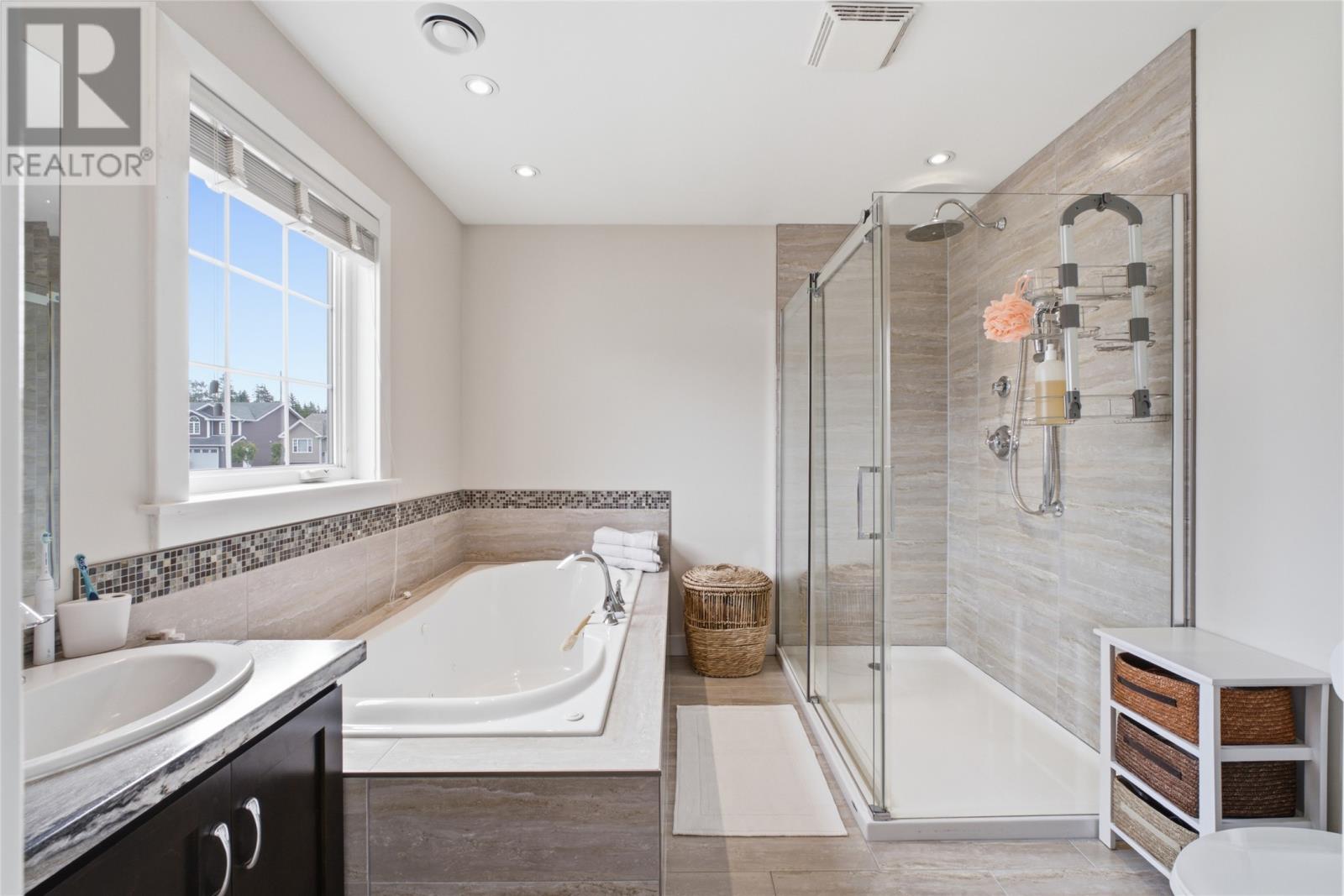 3 Hillsdale Crescent - 21