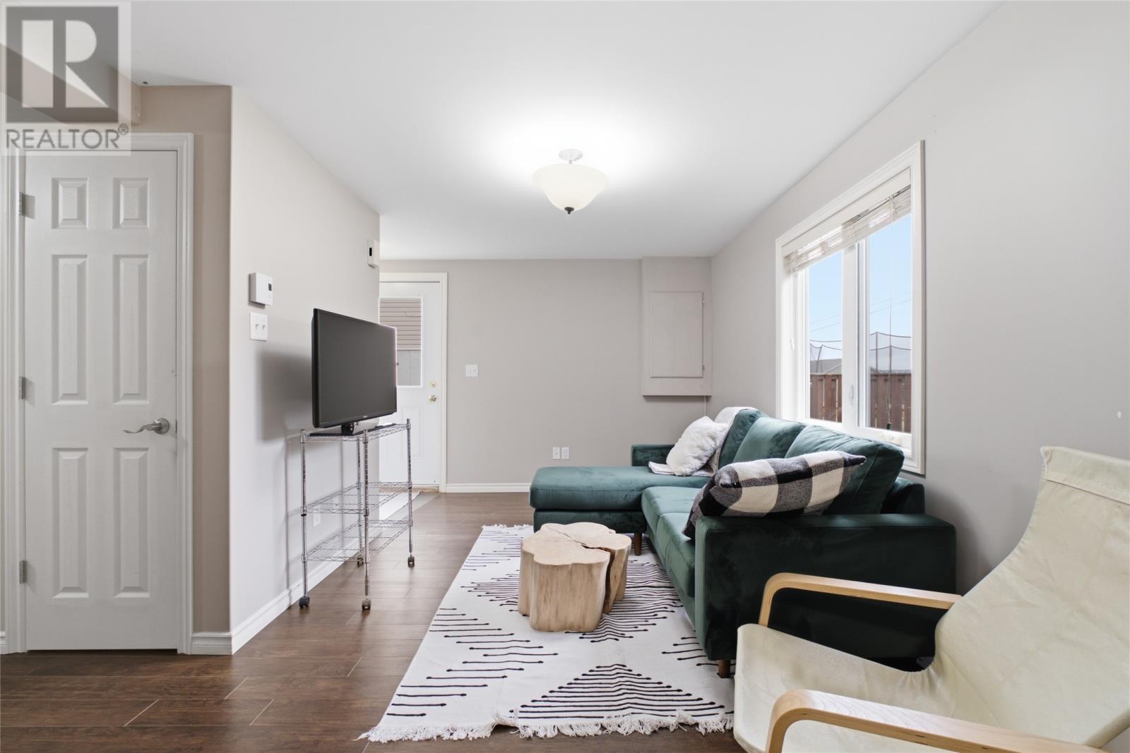 3 Hillsdale Crescent - 25