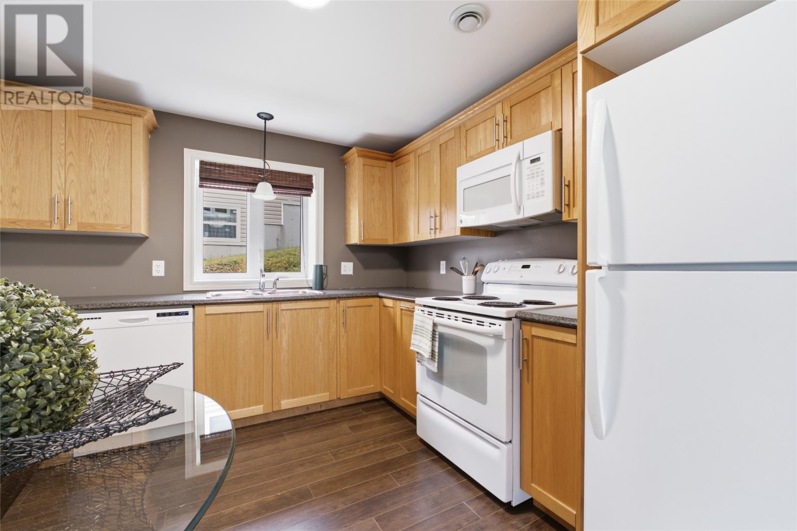 3 Hillsdale Crescent - 26