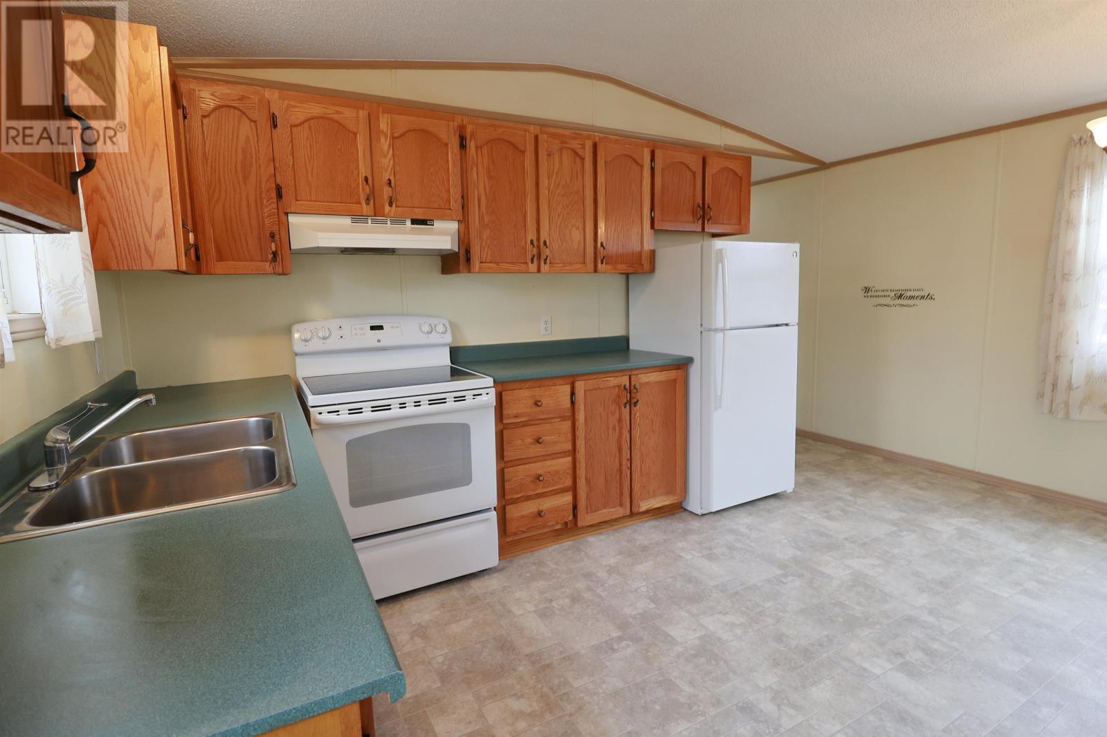 3 Cartier Avenue, North River — photo 9