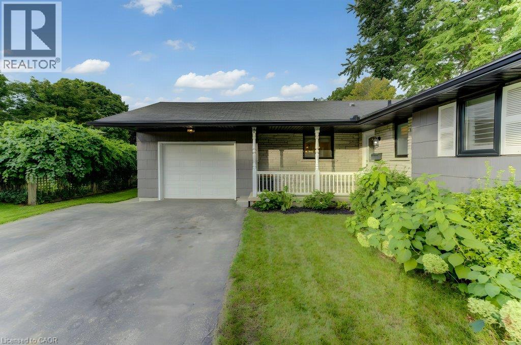 3 BLUE HERON Court — photo 2