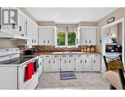211 Canada Drive thumbnail 22