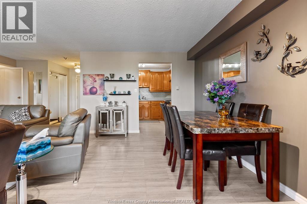 #407 3936 WYANDOTTE STREET East - 16