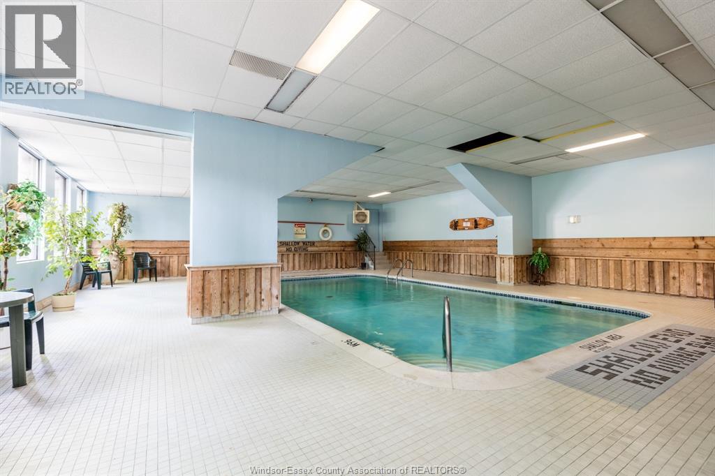 #407 3936 WYANDOTTE STREET East - 23