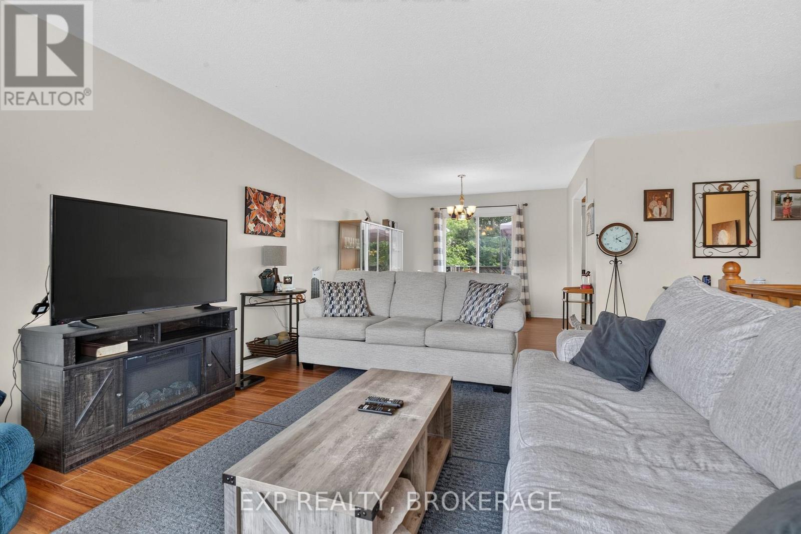 2016 COLE HILL ROAD, Kingston (City North of 401) — photo 5