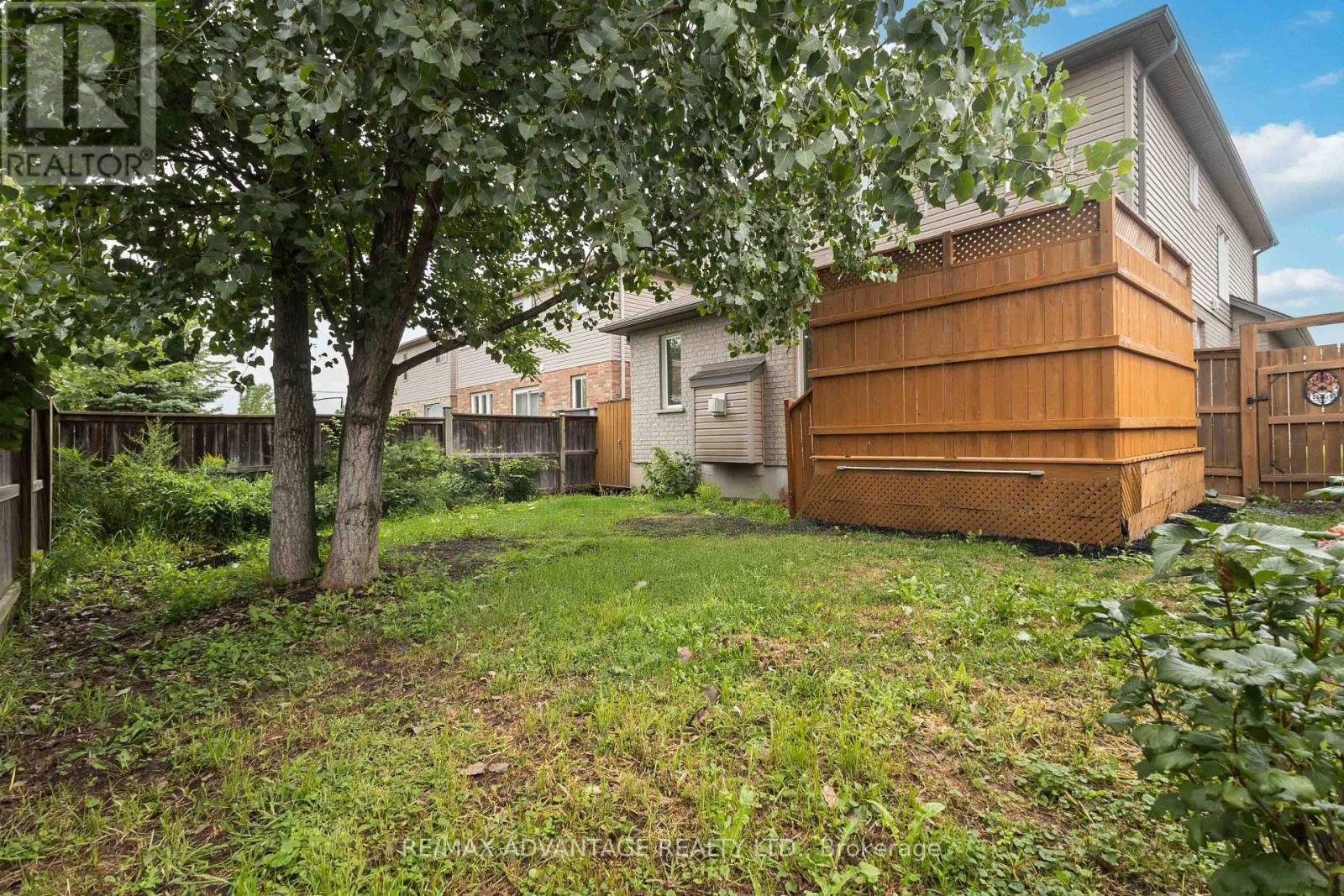 #6 400 SKYLINE AVENUE - 30
