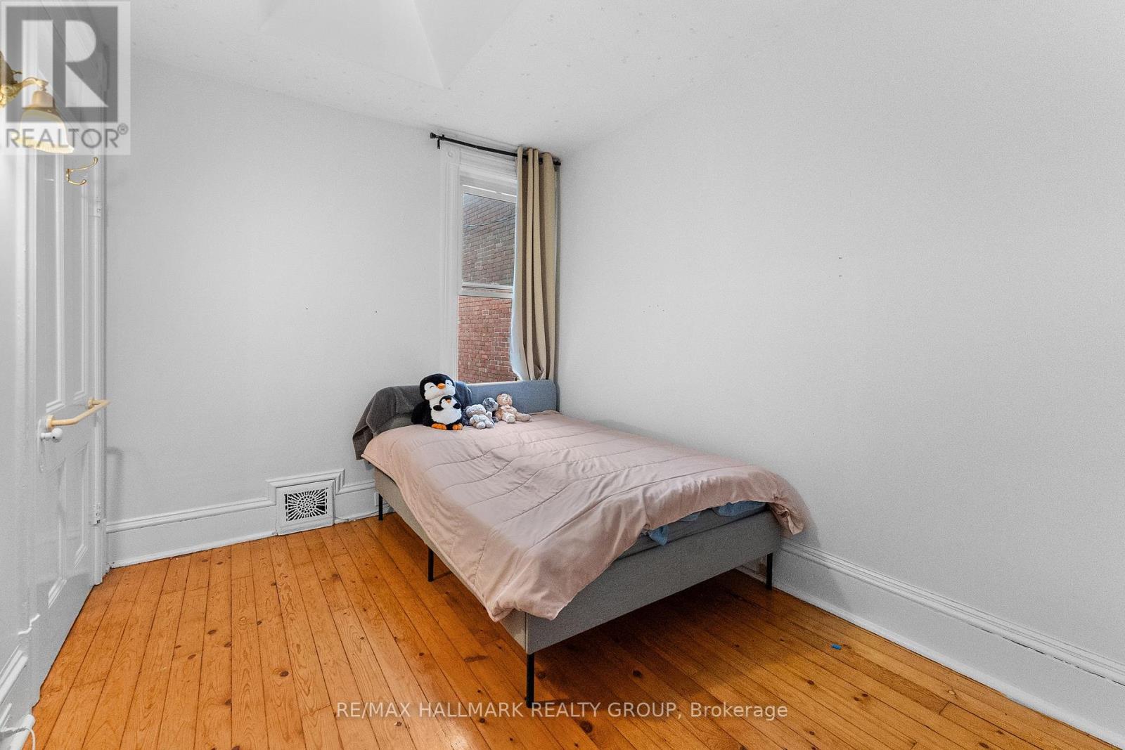 157 ST ANDREW STREET - 14