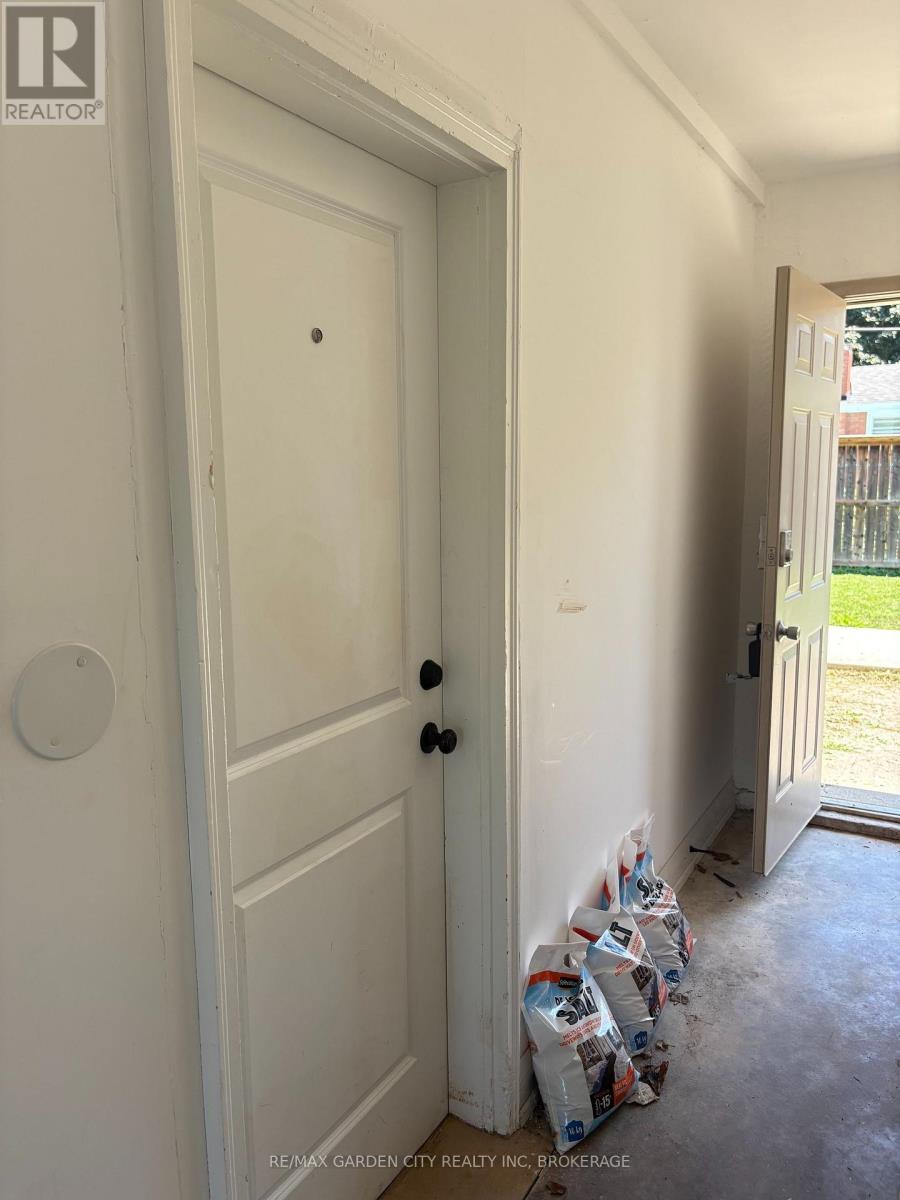 LWR-1B - 60 WAKELIN TERRACE, St. Catharines (Carlton/Bunting) — photo 4