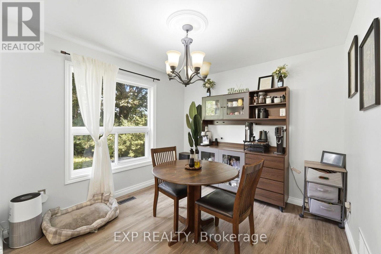 14 HEDGE LAWN DRIVE - 16