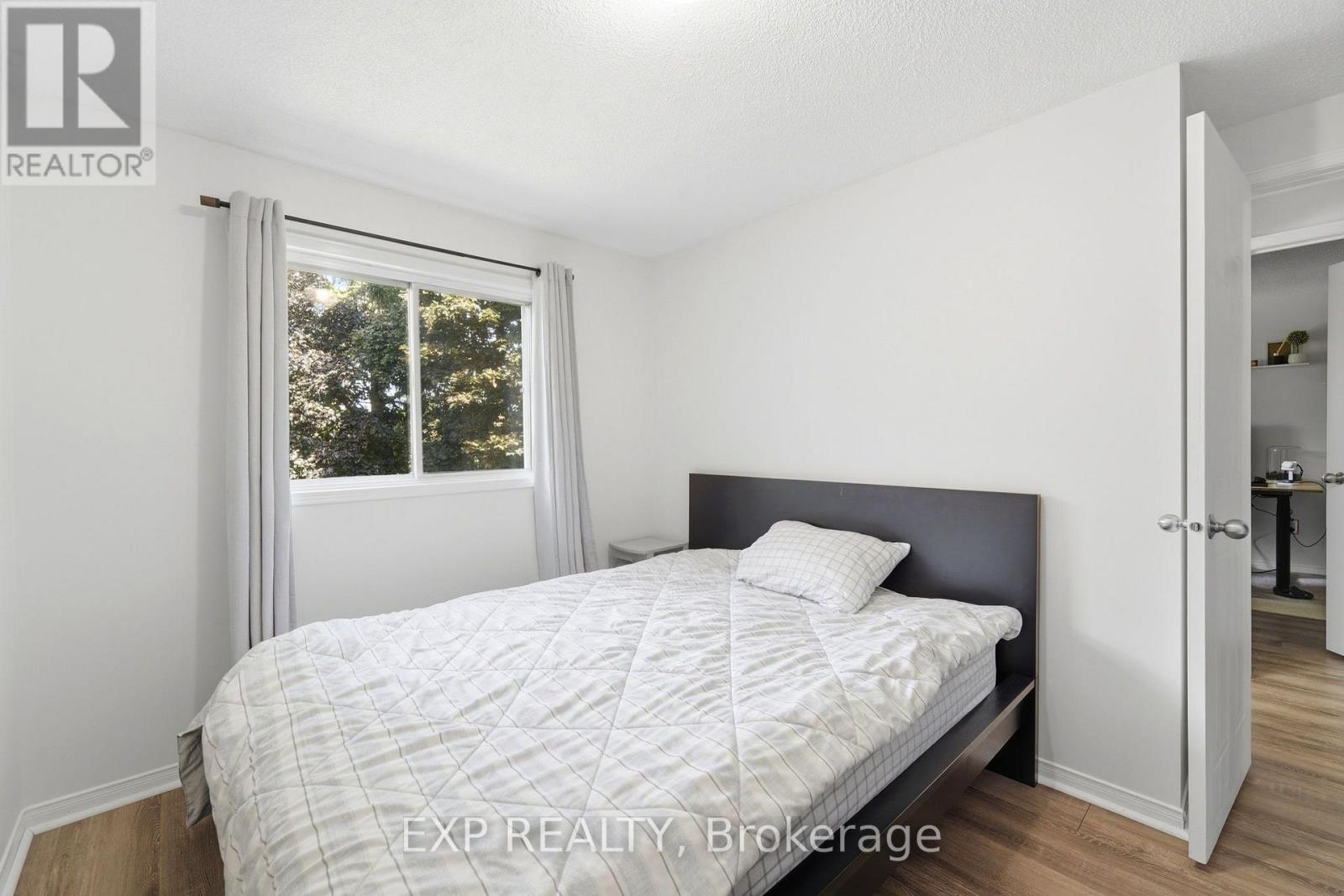 14 HEDGE LAWN DRIVE - 21