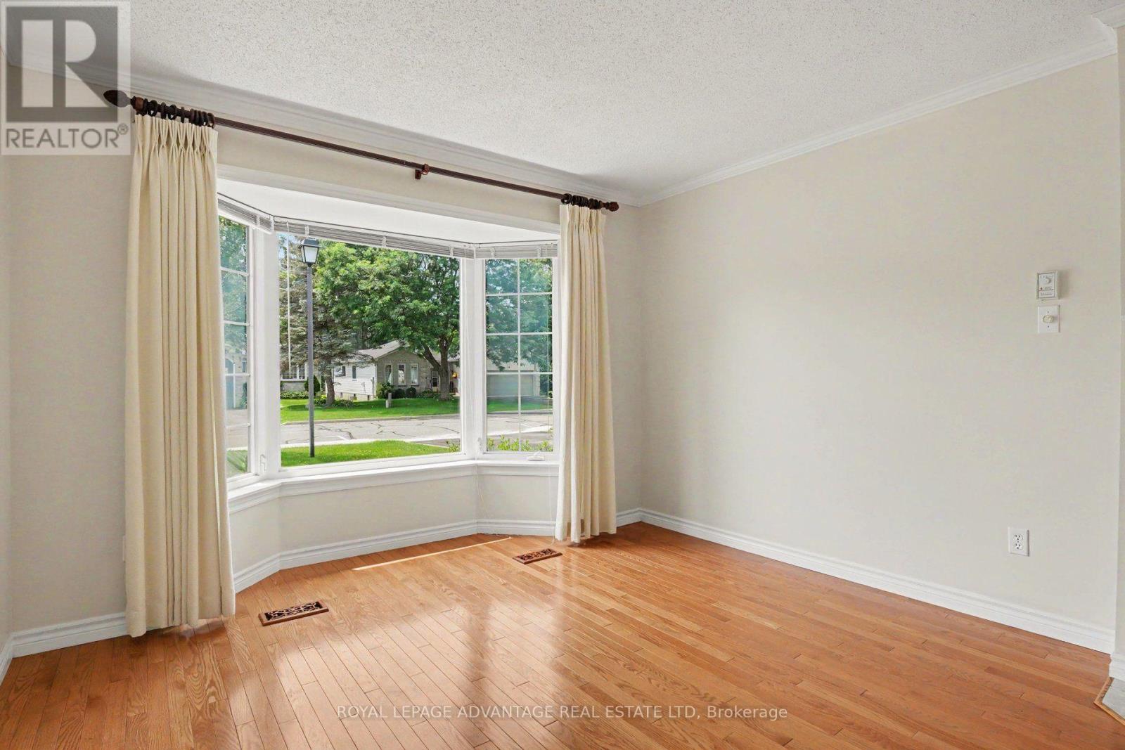 31 TREELAWN BOULEVARD - Image 10