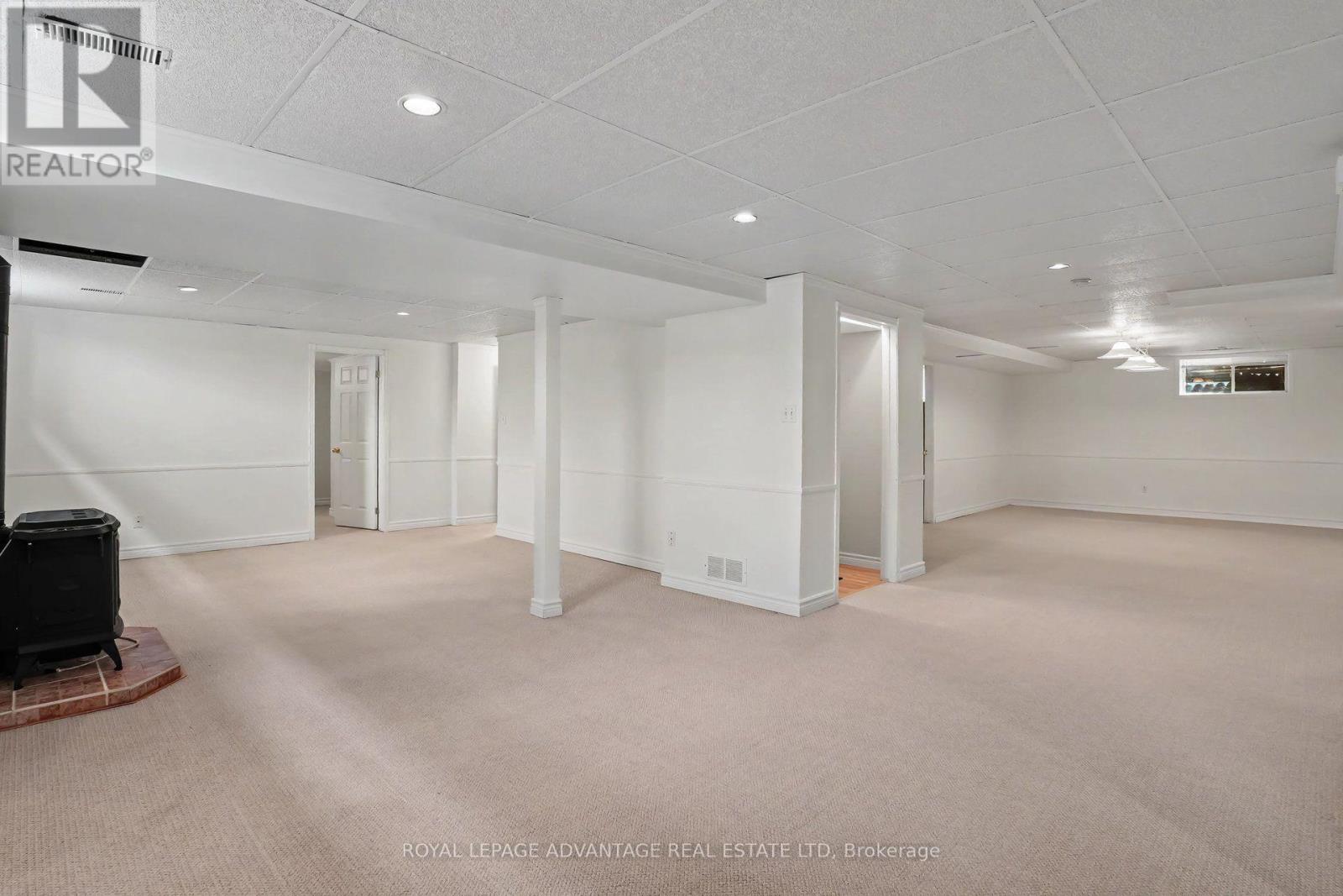 31 TREELAWN BOULEVARD - Image 28
