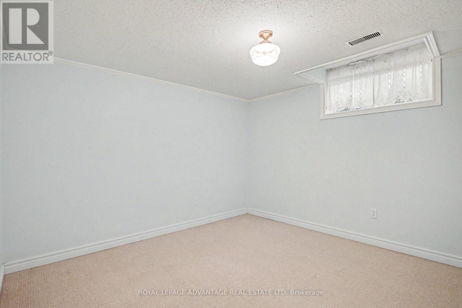 31 TREELAWN BOULEVARD - Image 32