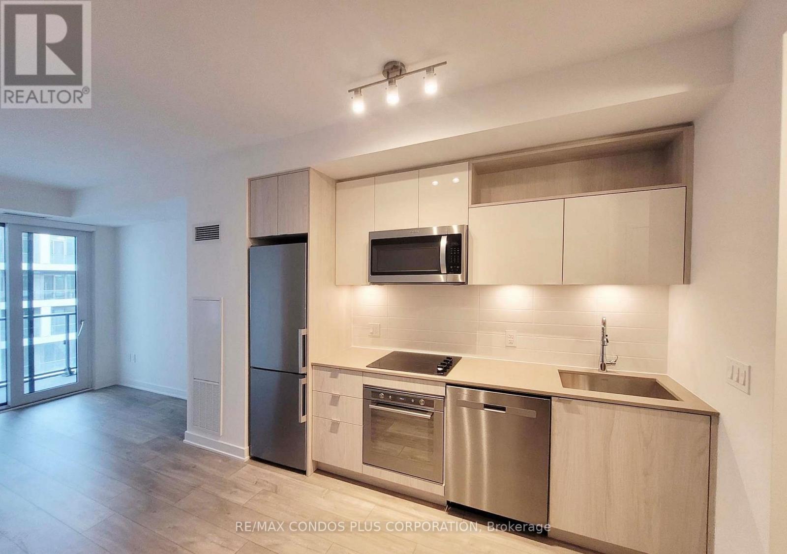 #946 121 LOWER SHERBOURNE STREET - 2