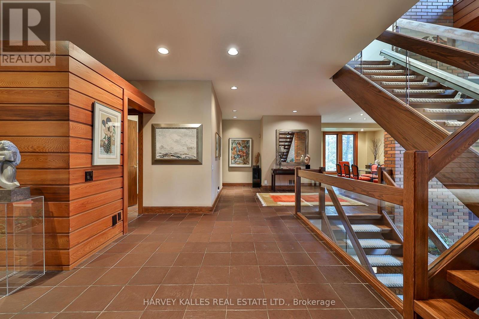 223 HILLHURST BOULEVARD - 4