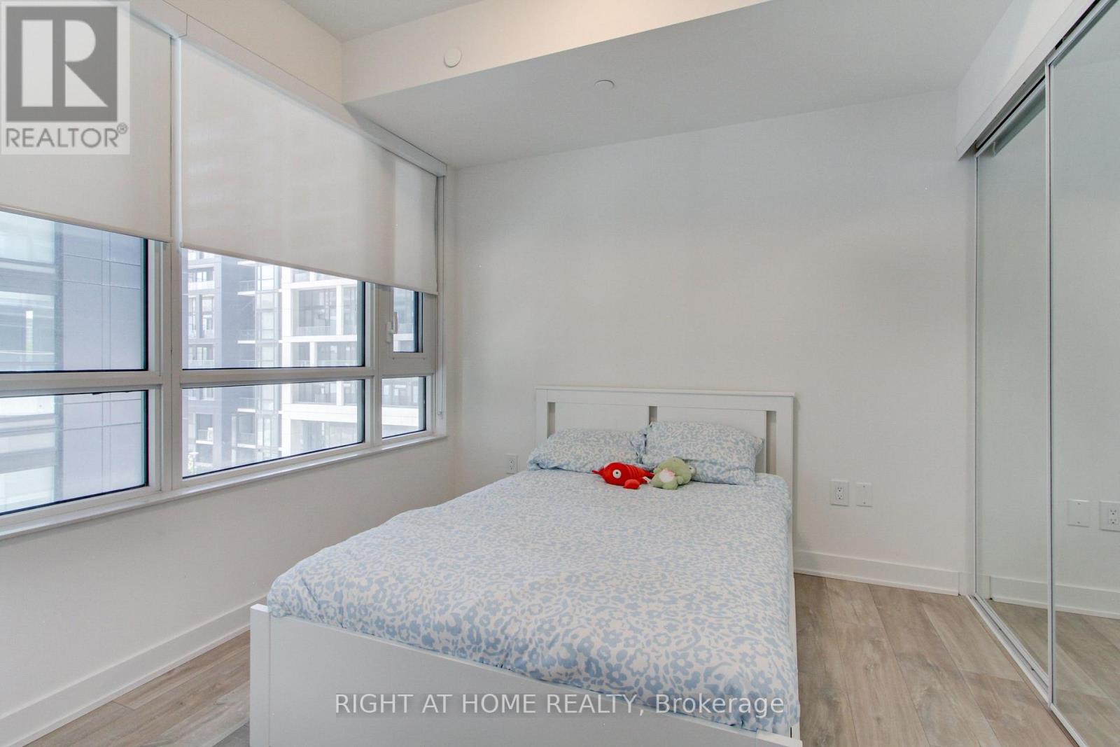 #312B 70 PRINCESS STREET - 16
