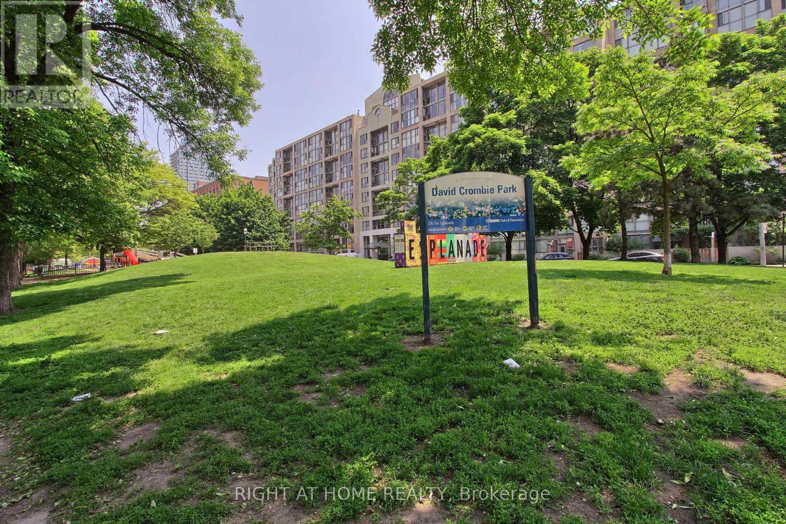 #312B 70 PRINCESS STREET - 24
