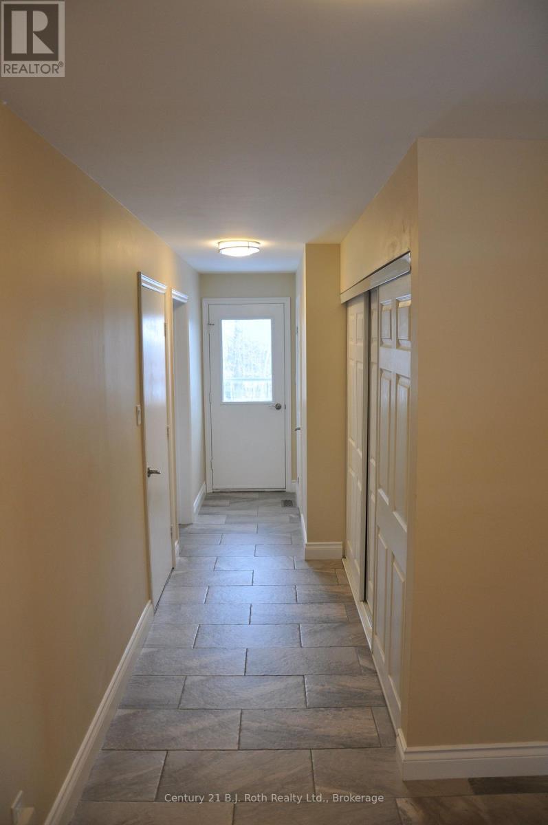 22 FREE DRIVE, Orillia — photo 2