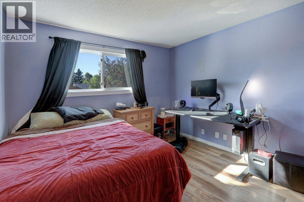 31 Castledale Way NE - 16