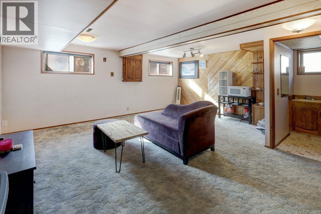 31 Castledale Way NE - 21