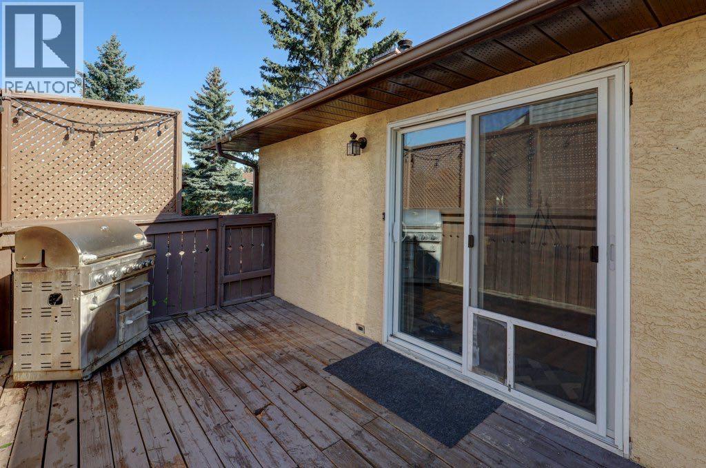 31 Castledale Way NE - 26