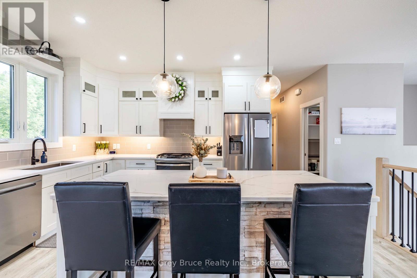 63 HOWE DRIVE - 11