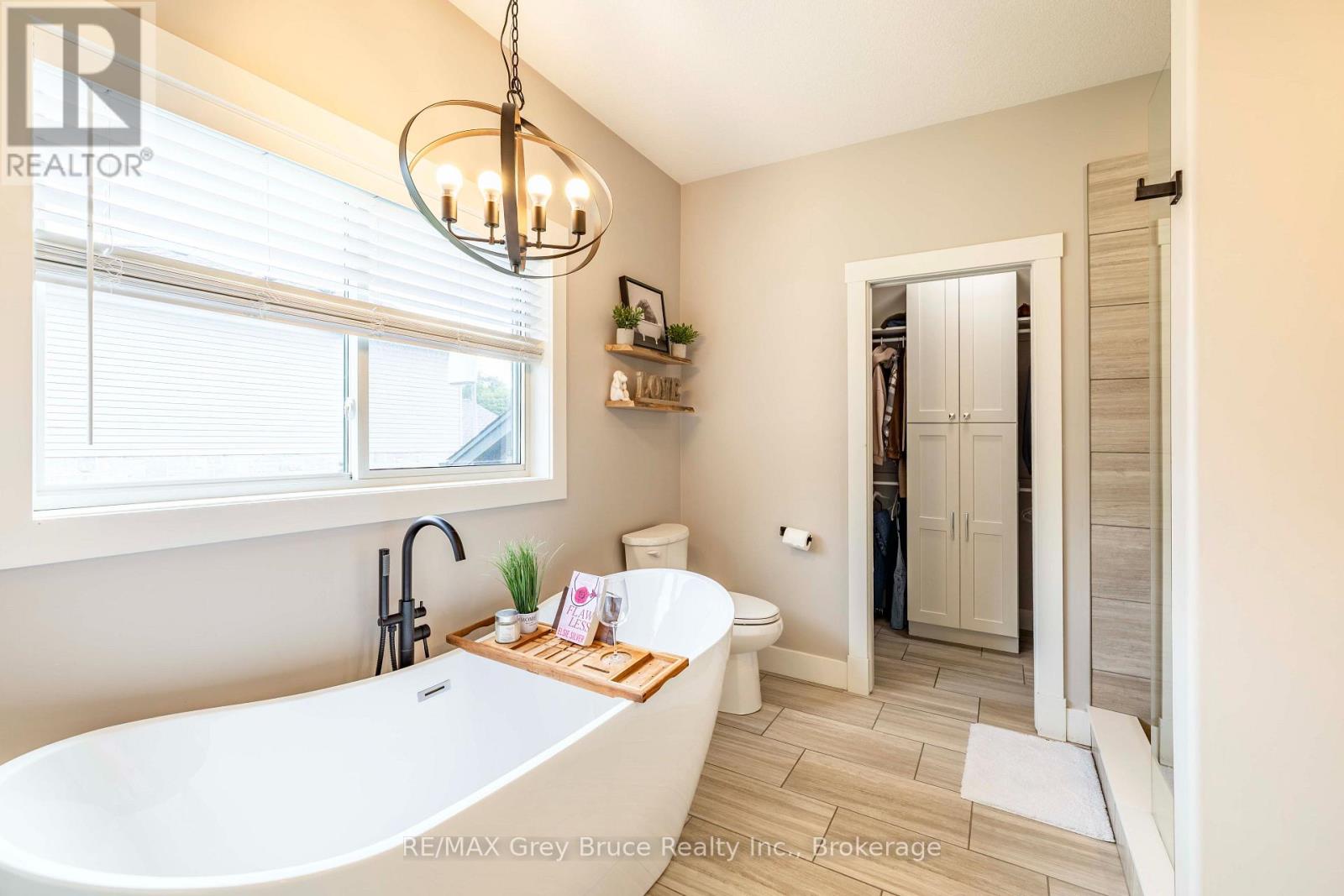 63 HOWE DRIVE - Image 18