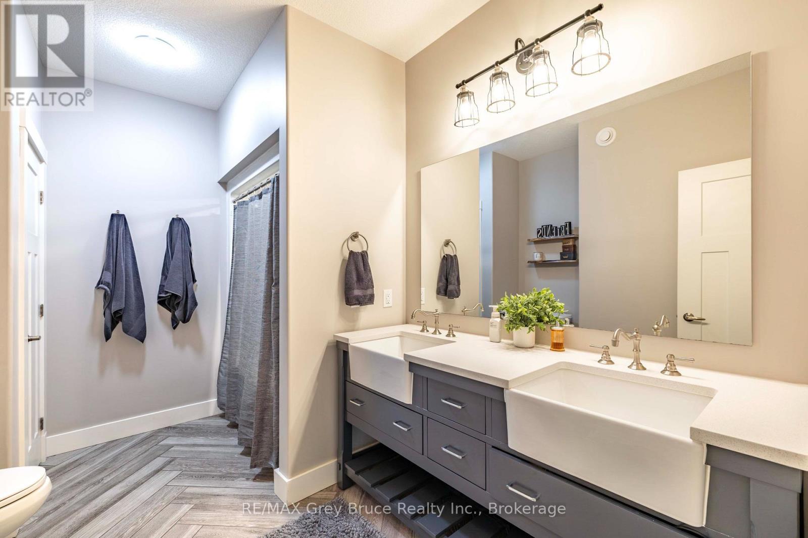 63 HOWE DRIVE - Image 21
