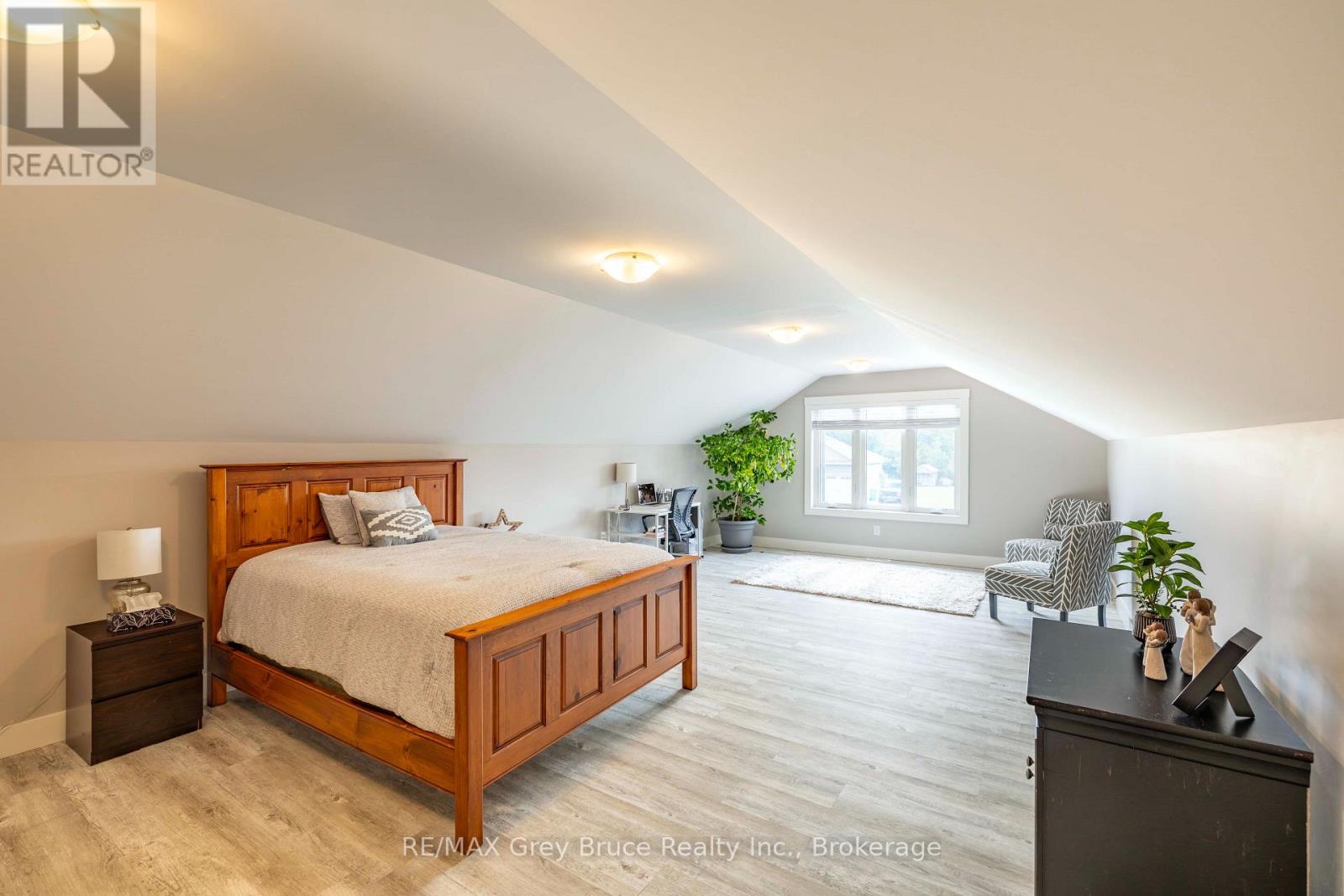 63 HOWE DRIVE - Image 22