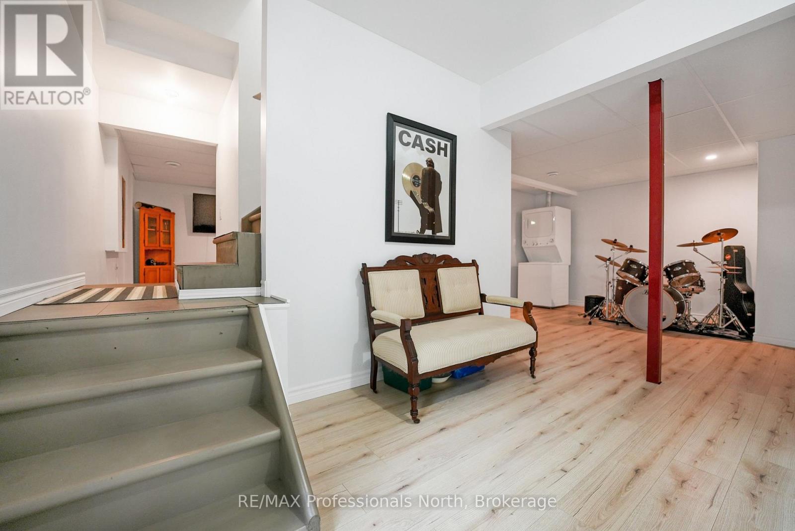 1065 HENDERSON'S ROAD - Image 23