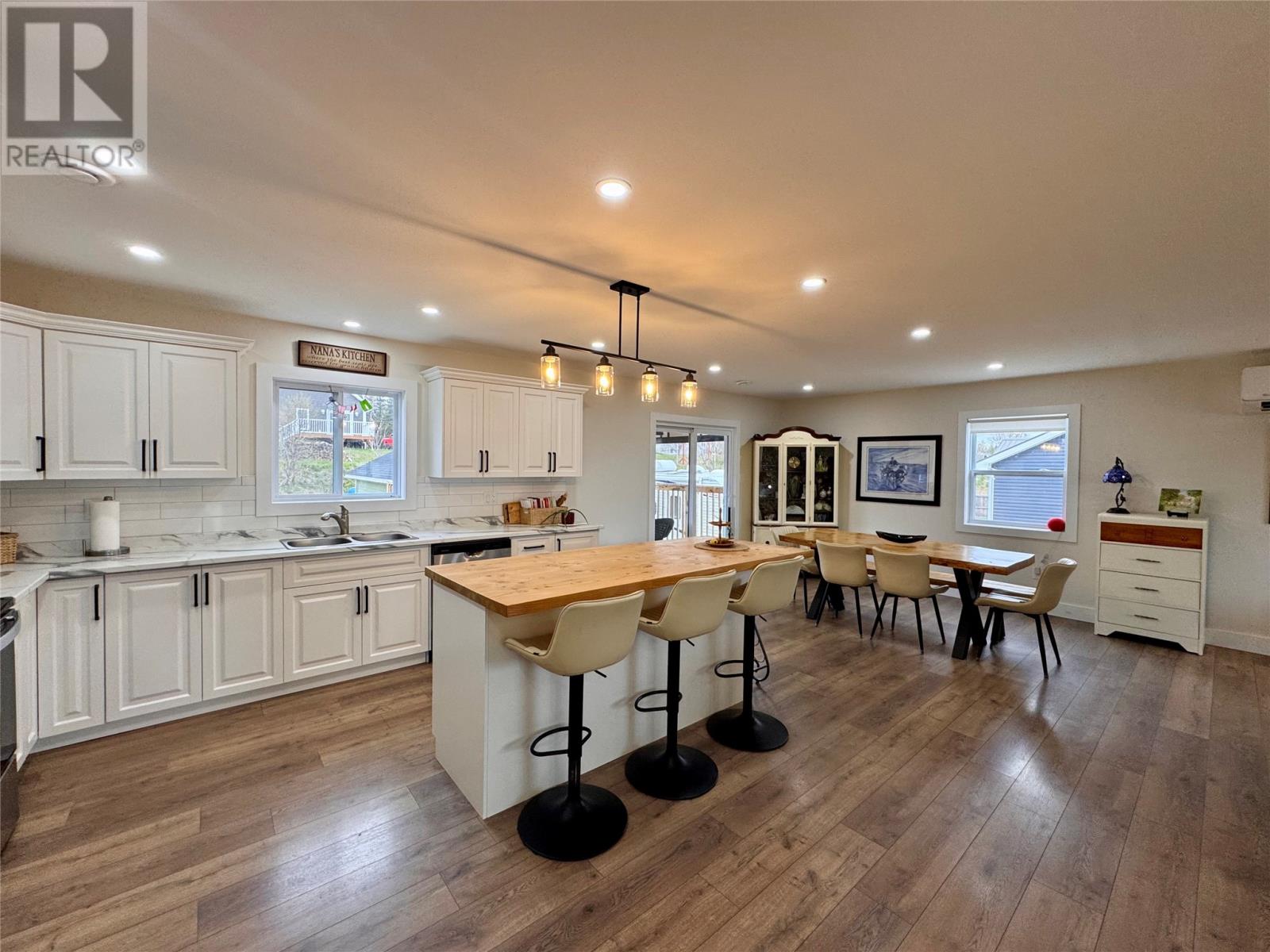 6 Stella Place, Deer Lake — photo 4
