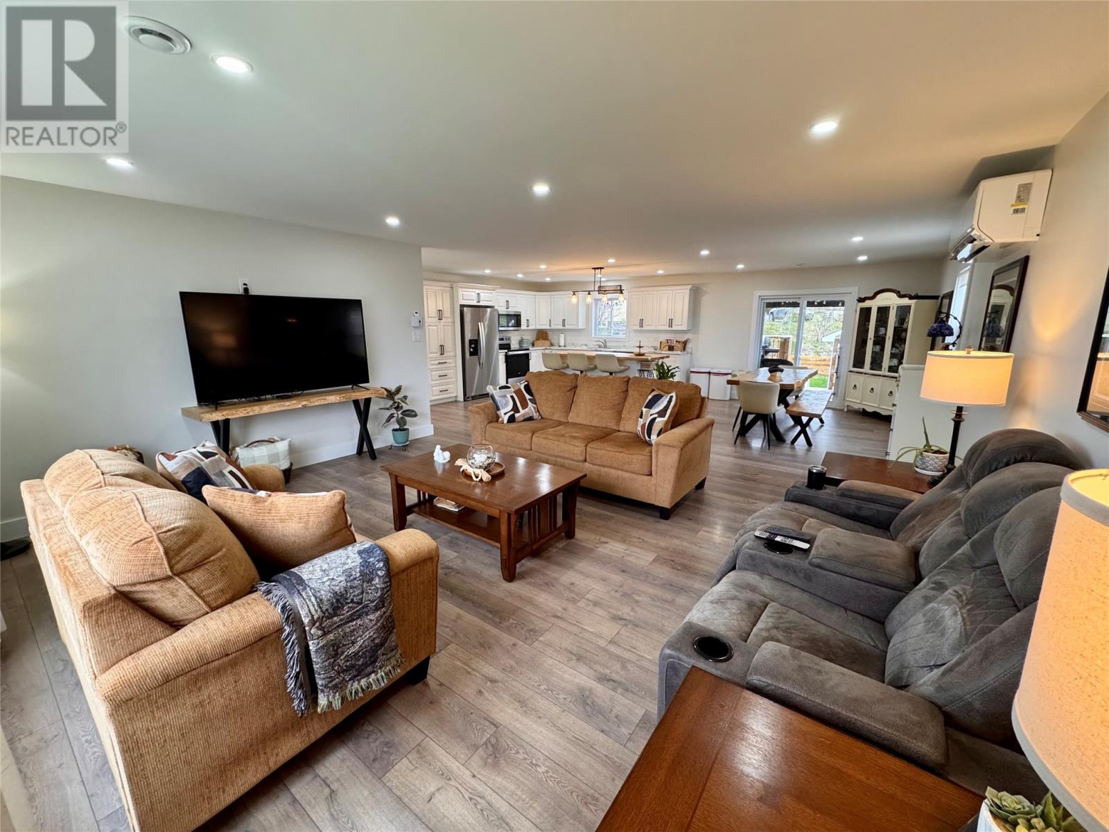 6 Stella Place, Deer Lake — photo 9