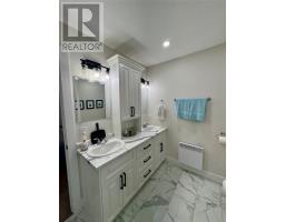 6 Stella Place thumbnail 16