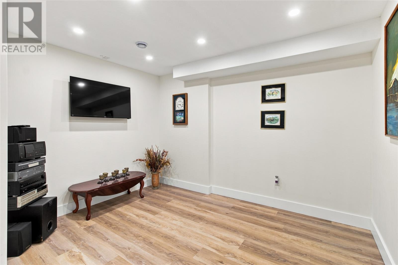 55 Henry Larsen Street - 14