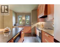 4pc Bathroom - 86 St Andrews Street, Cambridge, ON N1S1M4 Photo 10