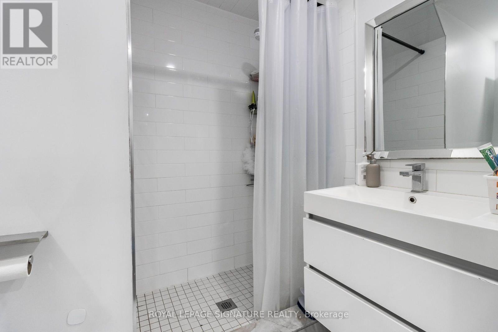 119 MADOC DRIVE - 35