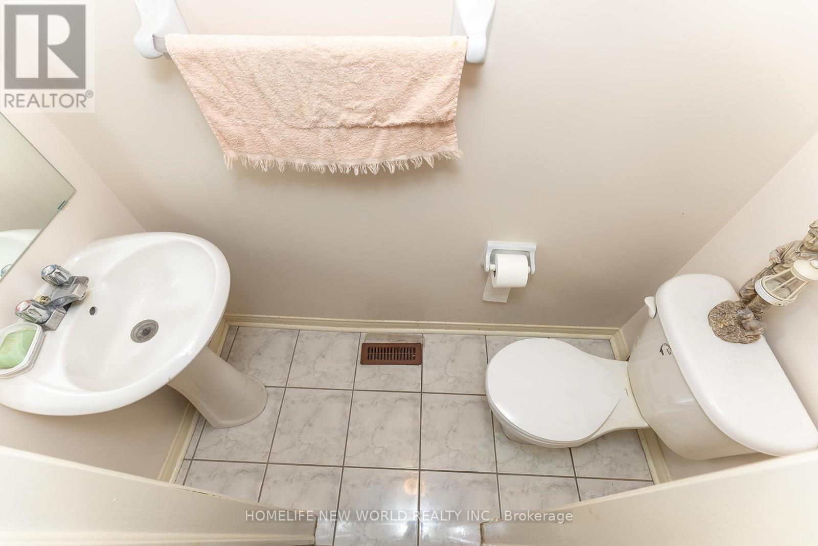 12 TOUCHSTONE DRIVE - 23
