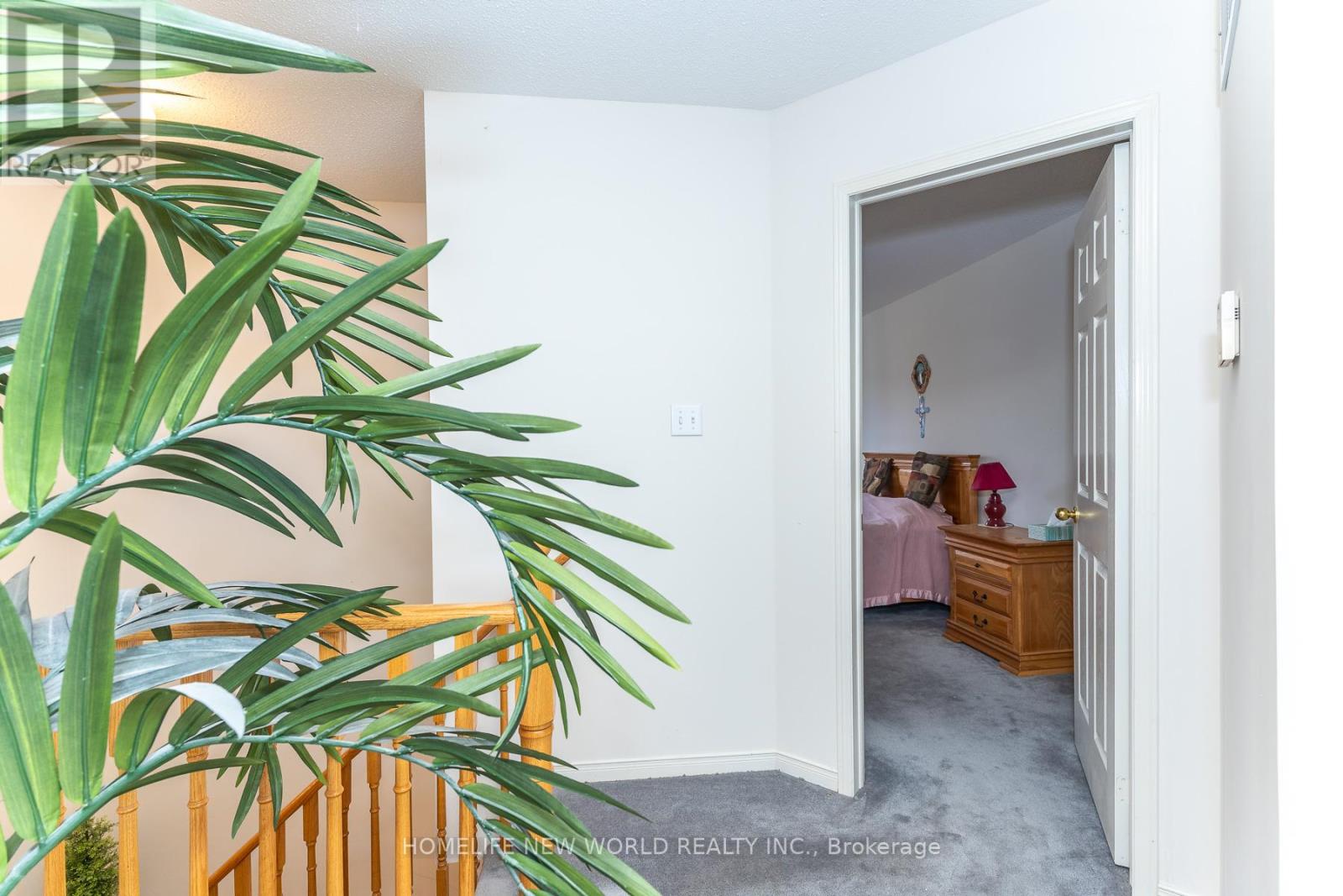 12 TOUCHSTONE DRIVE - Image 25