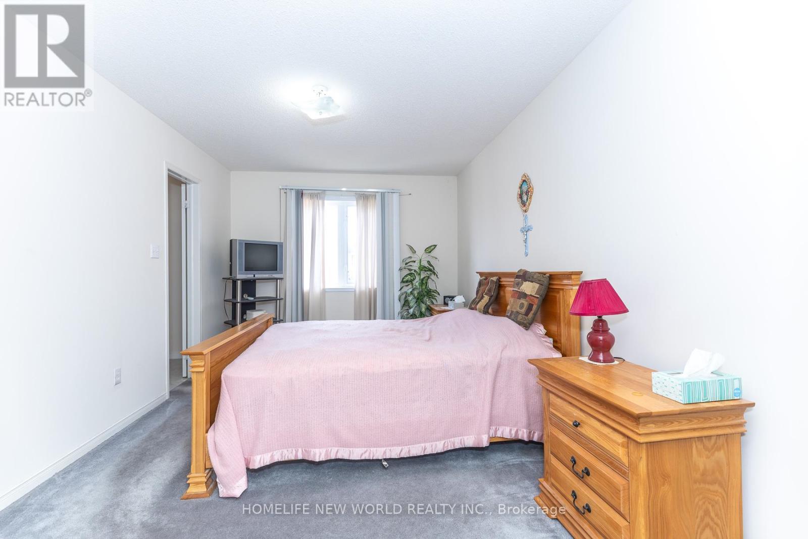 12 TOUCHSTONE DRIVE - 26