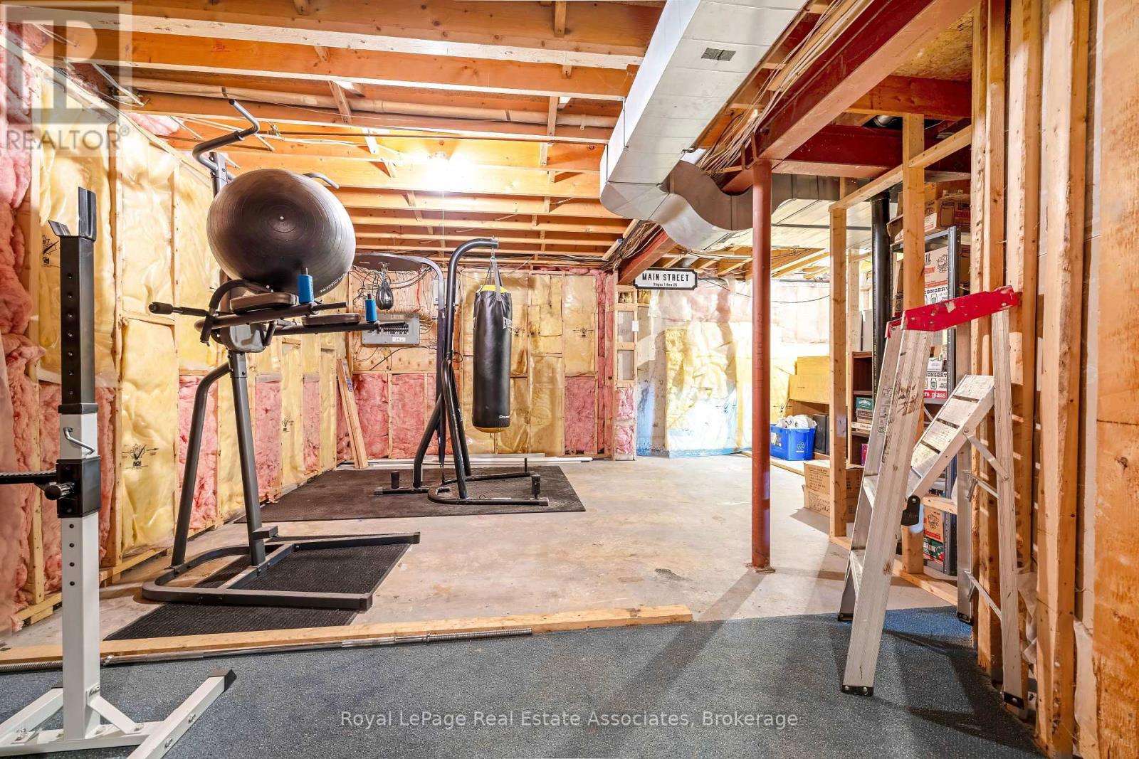5 EARLY STREET - Image 38