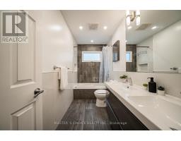 3294 Rhonda Valley Drive, Mississauga, ON L5A3E9 Photo 23
