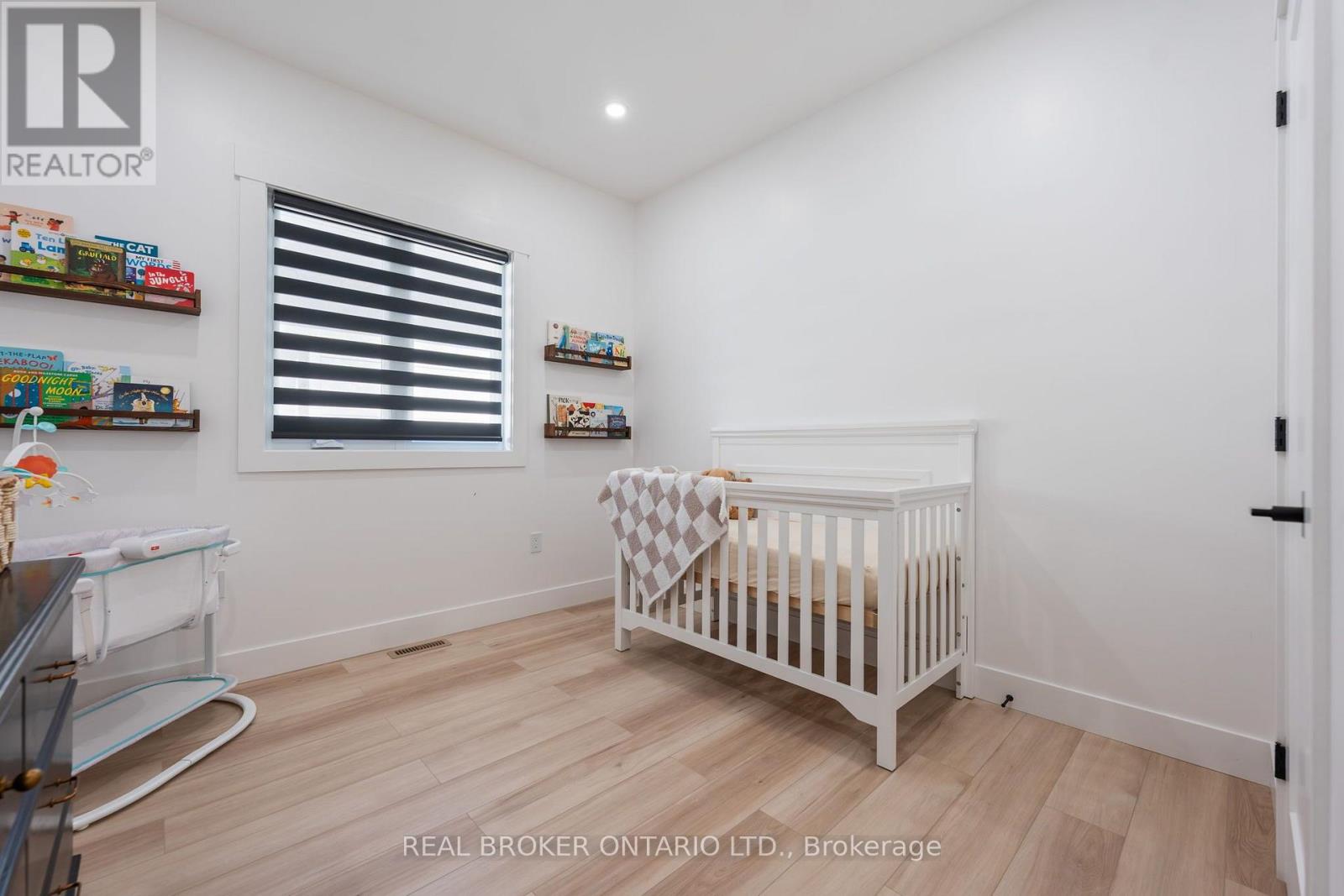 9 MACNEIL COURT - Image 19