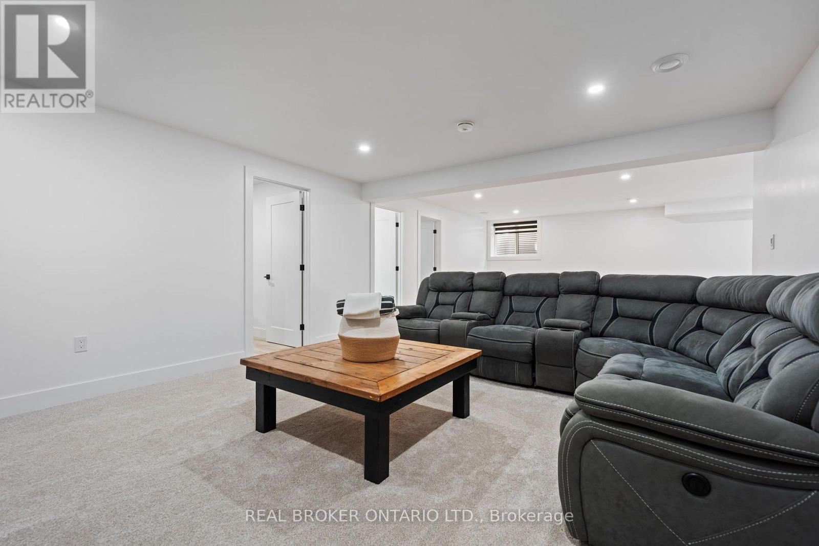 9 MACNEIL COURT - Image 25