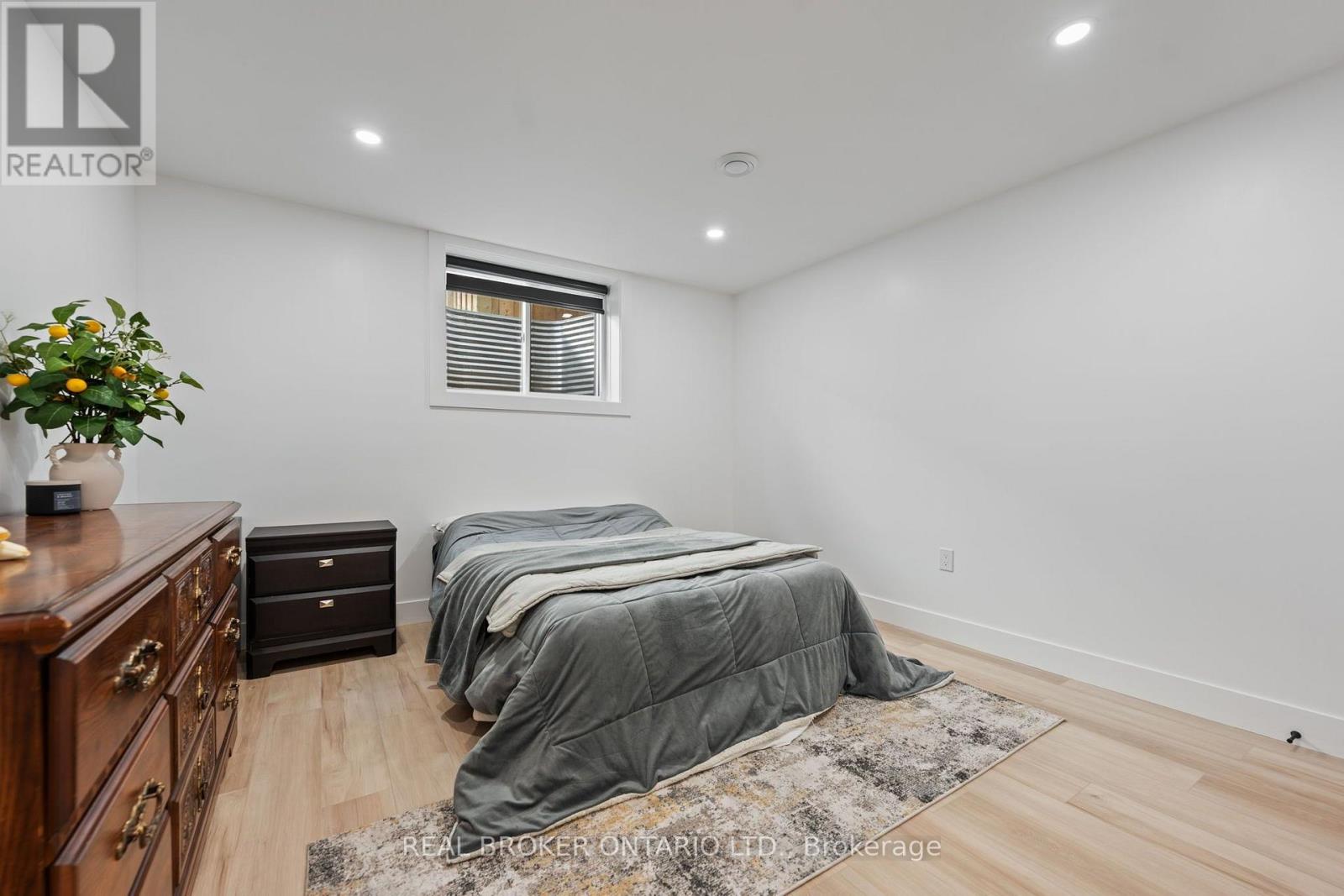 9 MACNEIL COURT - Image 27