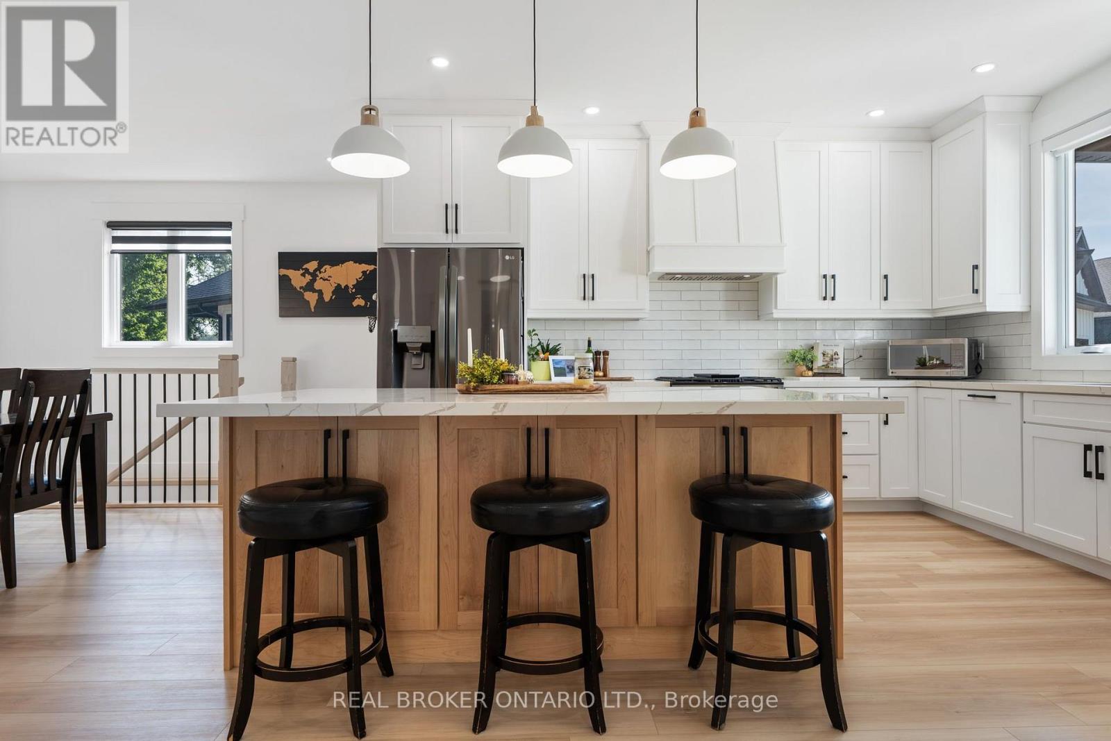 9 MACNEIL COURT - 6