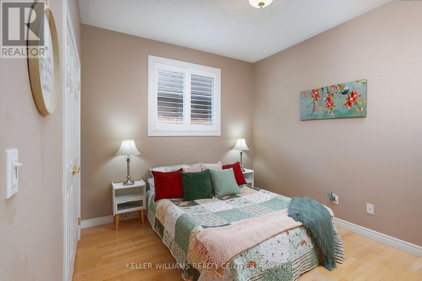 773 PRINCE OF WALES DRIVE - 16